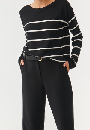 Sweter
