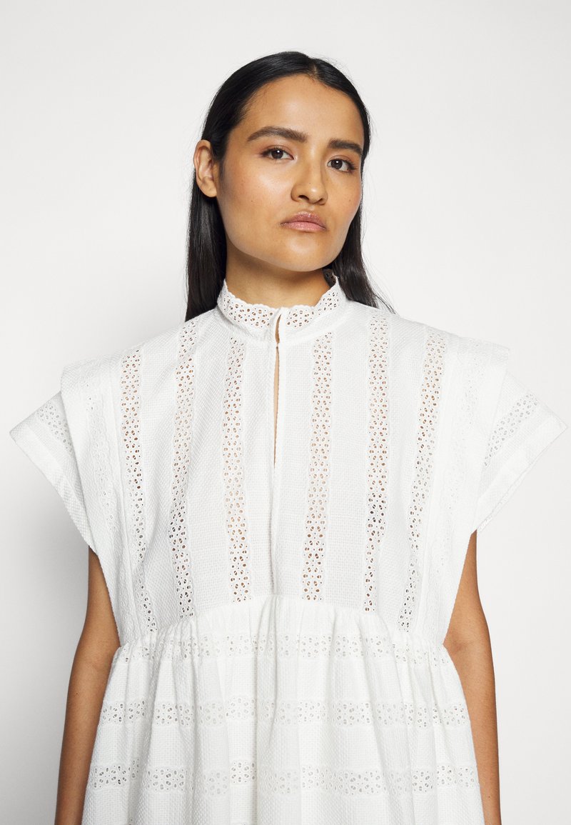 Damen Bekleidung | Claudie Pierlot RUSSEBIS Freizeitkleid ecru/offwhite - LG68481 Damen Bekleidung | Claudie Pierlot RUSSEBIS Freizeitkleid ecru/offwhite - LG68481