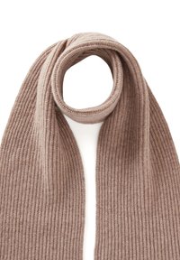Pletený šál v měkké taupe barvě s vertikálním žebrováním. Disponuje nepřetržitým designem obvodu pro snadné nošení, což poskytuje teplou strukturu.