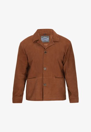 Brązowa zamszowa kurtka z wyłamanym kołnierzem, zapięciem na guziki z przodu, dwoma bocznymi kieszeniami oraz gładką fakturą.