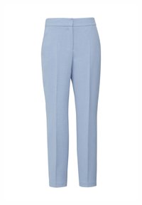 Svetle modré kalhoty s upraveným střihem, s hladkou texturou, slim fit a detailem středového záhybu. Žádné viditelné kapsy.