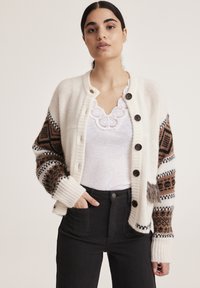 Odd Molly Strickjacke - light chalk