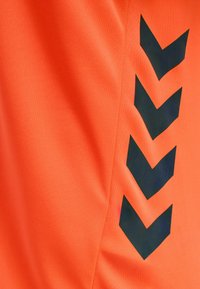 Hummel DUO SET - Shorts - nasturtium/ombre blue