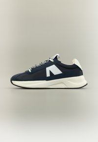 Δεν επιλέχθηκε, navy/white