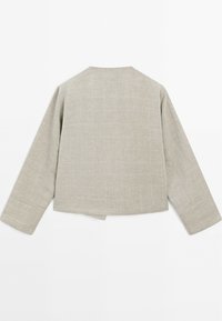 Thumbnail Image 7