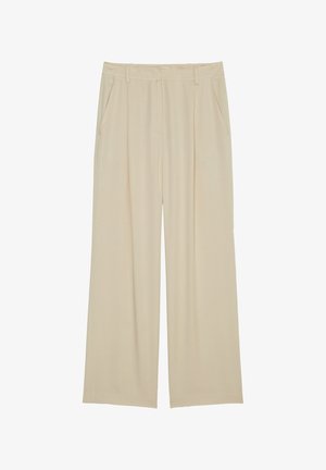 Beige wijde pantalon gemaakt van soepel stof; heeft twee zijzakken, een aansluitende tailleband en subtiele plooien aan de voorkant.