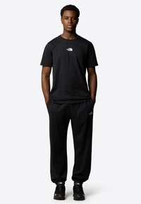 The North Face CENTRAL LOGO - Print T-shirt - tnf black tnf white