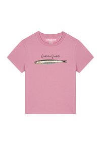 Rosanes Baumwoll-T-Shirt mit einem Grafikumdruck einer Sardine und dem Text "Niedliche Sardelle." Rundhals und kurze Ärmel mit glatter Textur.