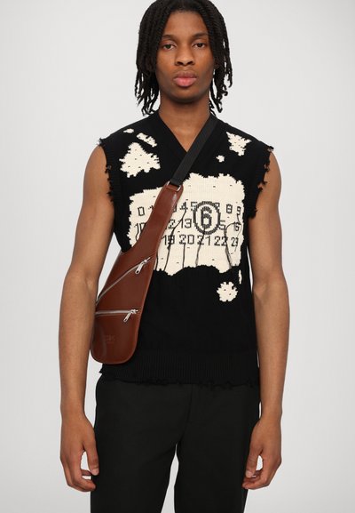 MM6 Maison Margiela GILET UNISEX - Vest - black/off white