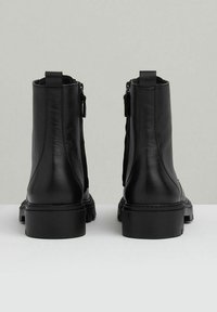 Reiss REGULAR FIT - ELLIE - Botines con plataforma - black