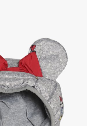 Capuche grise à pois avec oreilles de souris, nœud rouge et petites illustrations de Minnie Mouse sur les côtés.