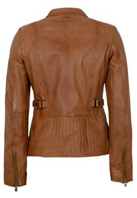 Braune Lederjacke mit tailliertem Schnitt, vertikalen Nähten und Reißverschlussdetails an den Ärmeln. Zwei verstellbare Gürtel an der Taille.