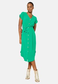 LolaLiza WITH V-NECK - Dnevna obleka - green apple