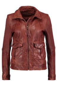 Brun läderjacka med dragkedjestängning, två framfickor och en mjuk textur. Har en klassisk krage och slät yta.