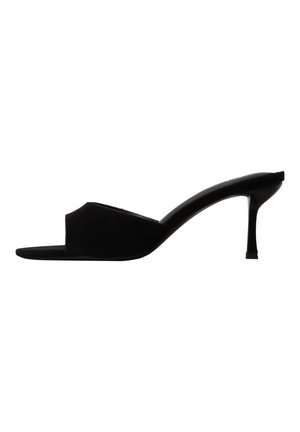 Mule ouverte en daim noir avec talon aiguille fin de hauteur moyenne et design slip-on bas sans talon.