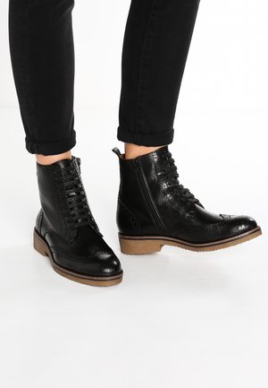Šněrovací kotníkové boty - black