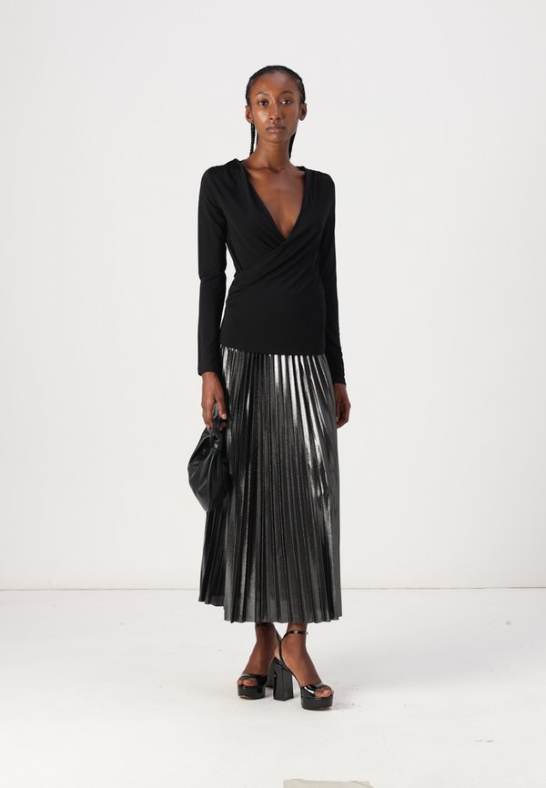 ONLLYON  - A-line skirt3