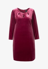 Valittu, dark cherry red