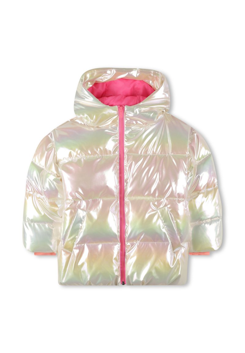Giacca imbottita in materiale iridescente con fodera interna rosa, zip frontale e cappuccio. Presenta un motivo a righe orizzontali e tasche laterali.