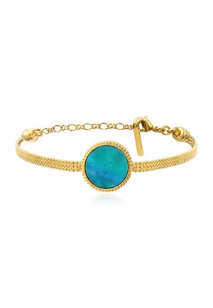 Bracelet en or avec un bandeau texturé et une chaîne réglable, présentant une pierre centrale ronde et polie bleu-vert.