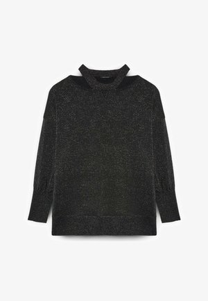 Suéter de punto negro con un cuello alto. Presenta un acabado texturizado y brillante, y mangas largas con puños acanalados.