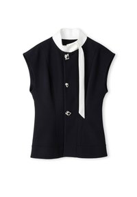 Granatowy bezrękawnik z białym krawatem, z pięcioma srebrnymi, ozdobnymi guzikami z detali dekoracyjnych oraz starannym pikowaniem.