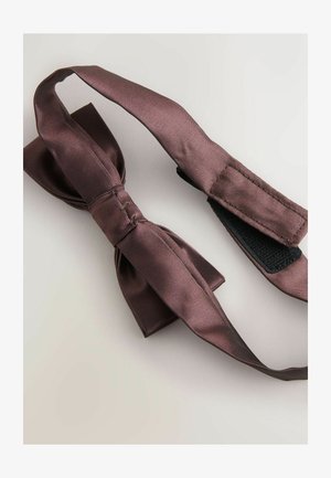 Next, Motýlik - mauve purple