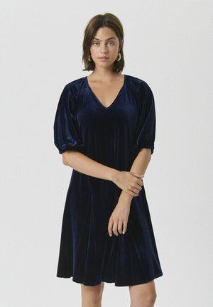 Robe de jour - peacoat