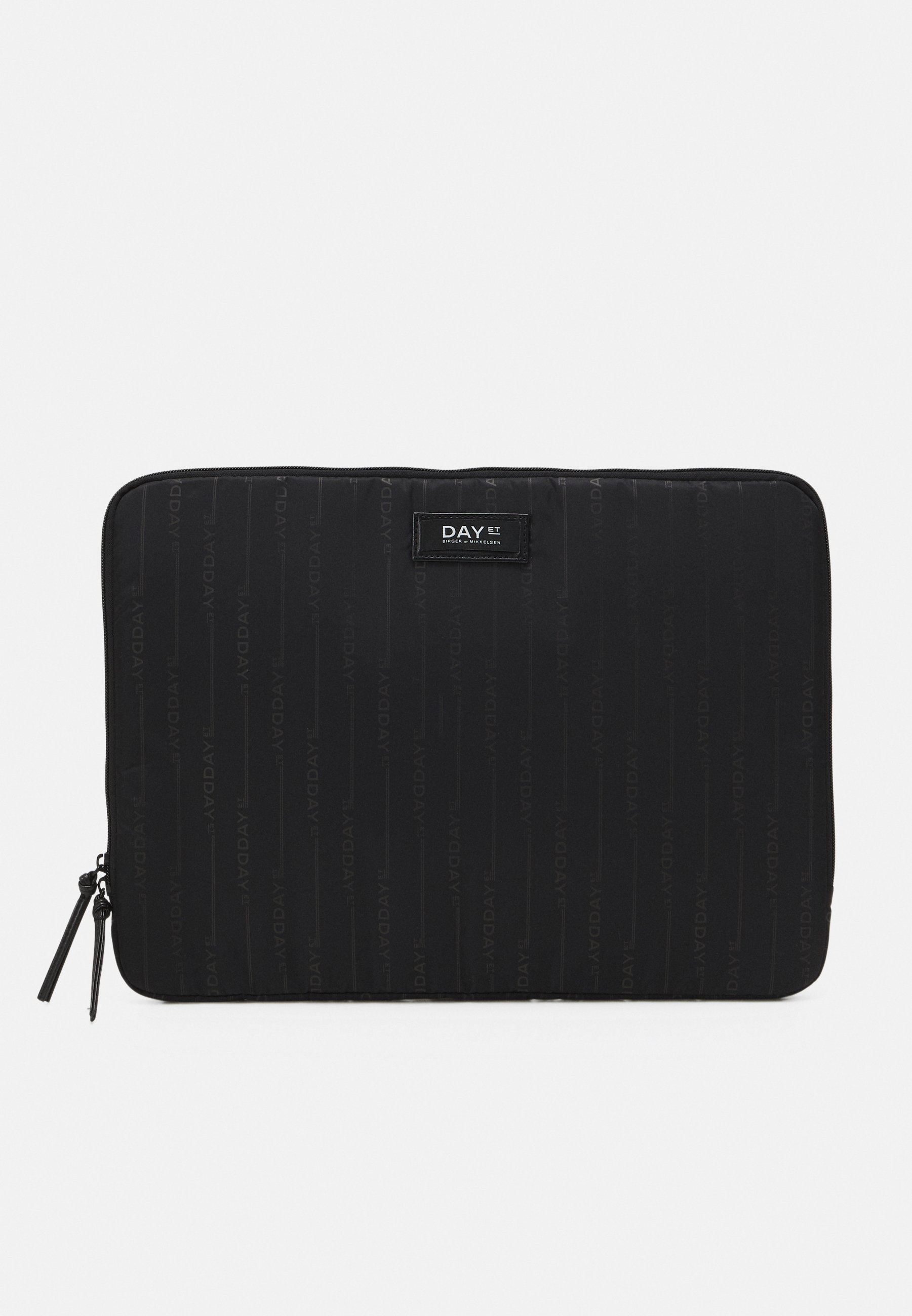 day gweneth folder 13