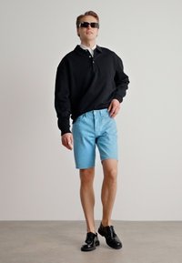 BOSS ANDERSON - Relaxed & Loose Fit - Shorts di jeans - open blue