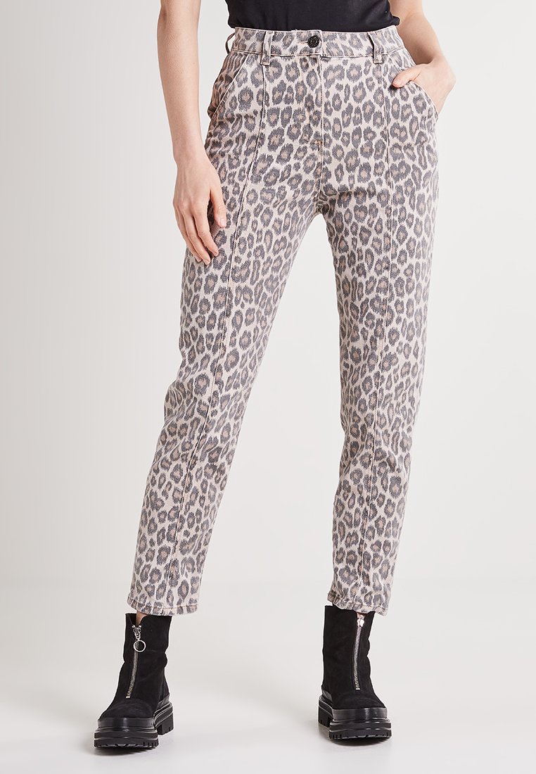 Blugi slim fit