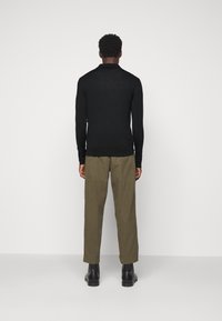 J.LINDEBERG Svetr - off-white