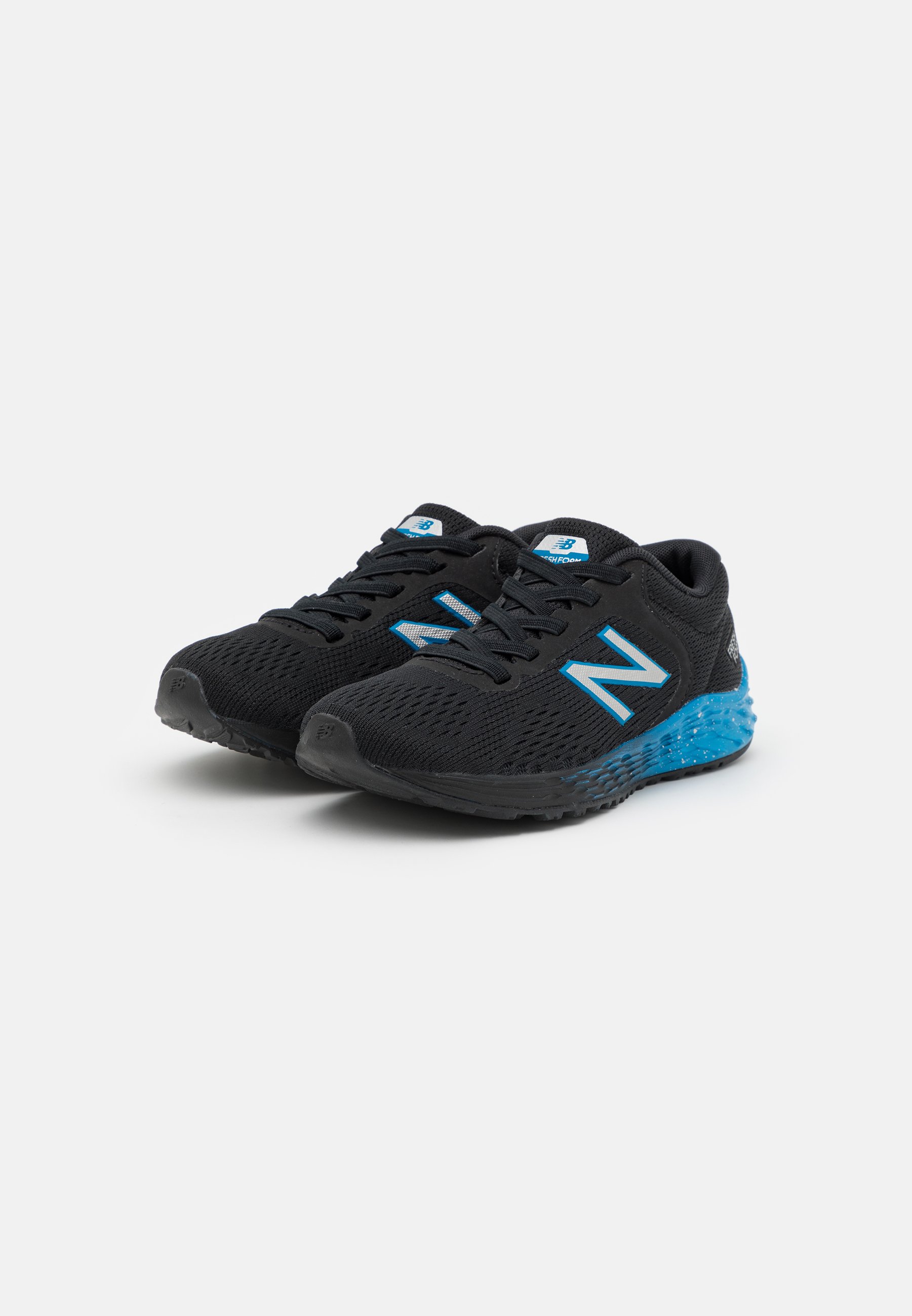 New Balance ARISHI WELCRO UNISEX - Neutralios pronacijos bėgimo bateliai -  black/juoda - Zalando.lt