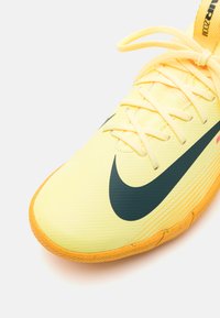 Nike Performance ZOOM VAPOR 16 ACADEMY UNISEX - Fodboldstøvler til fast underlag - light laser orange/armory navy