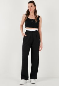 LELA Broek - black