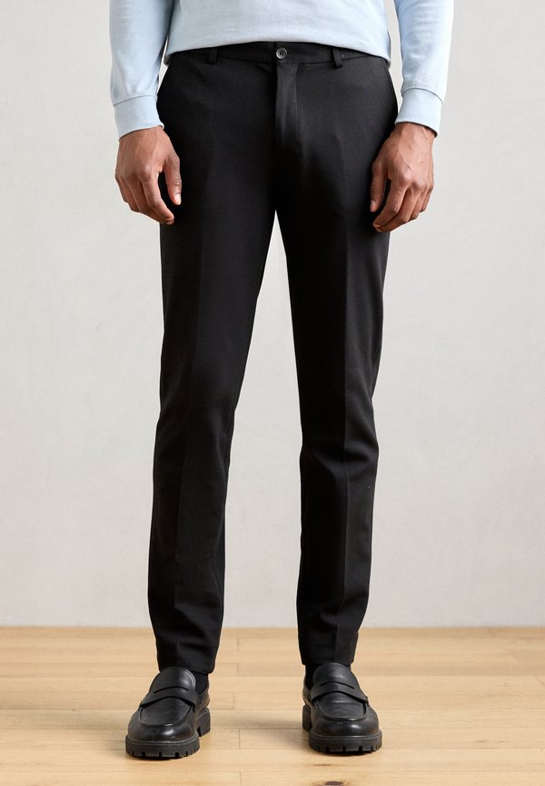 CORE MOTT TAILORED - Chinos
