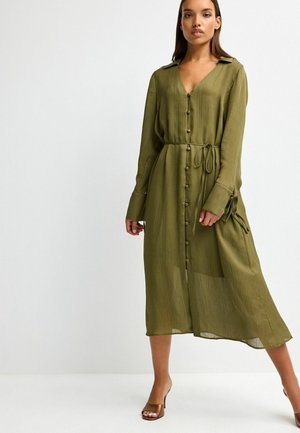 TIE SLEEVE BELTED MIDI - REGULAR FIT - Robe chemise - khaki green