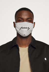 Urban Classics PRAY WORDING FACE MASK UNISEX - Community mask - grey