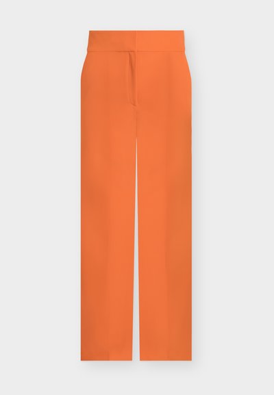 Pantalon droit taille haute orange vif uni avec une fermeture dissimulée à l’avant sur un fond clair uni.