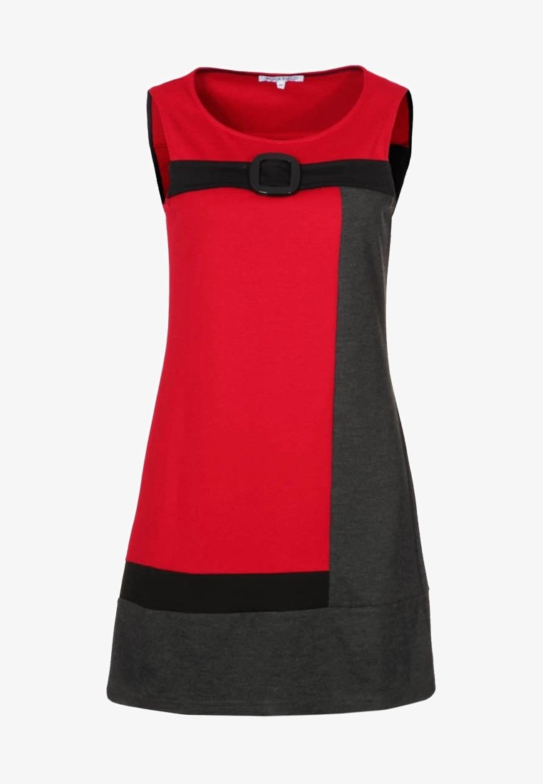 Robe sans manches rouge et gris foncé avec bande horizontale noire et détail de boucle sur la poitrine ainsi qu'un ourlet noir en bas.