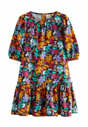 Farverigt kjole med 3/4 puffærmer, blomsterprint i pink, lilla, orange og teal, flæset bundkant, lavet af letvægtsstof.