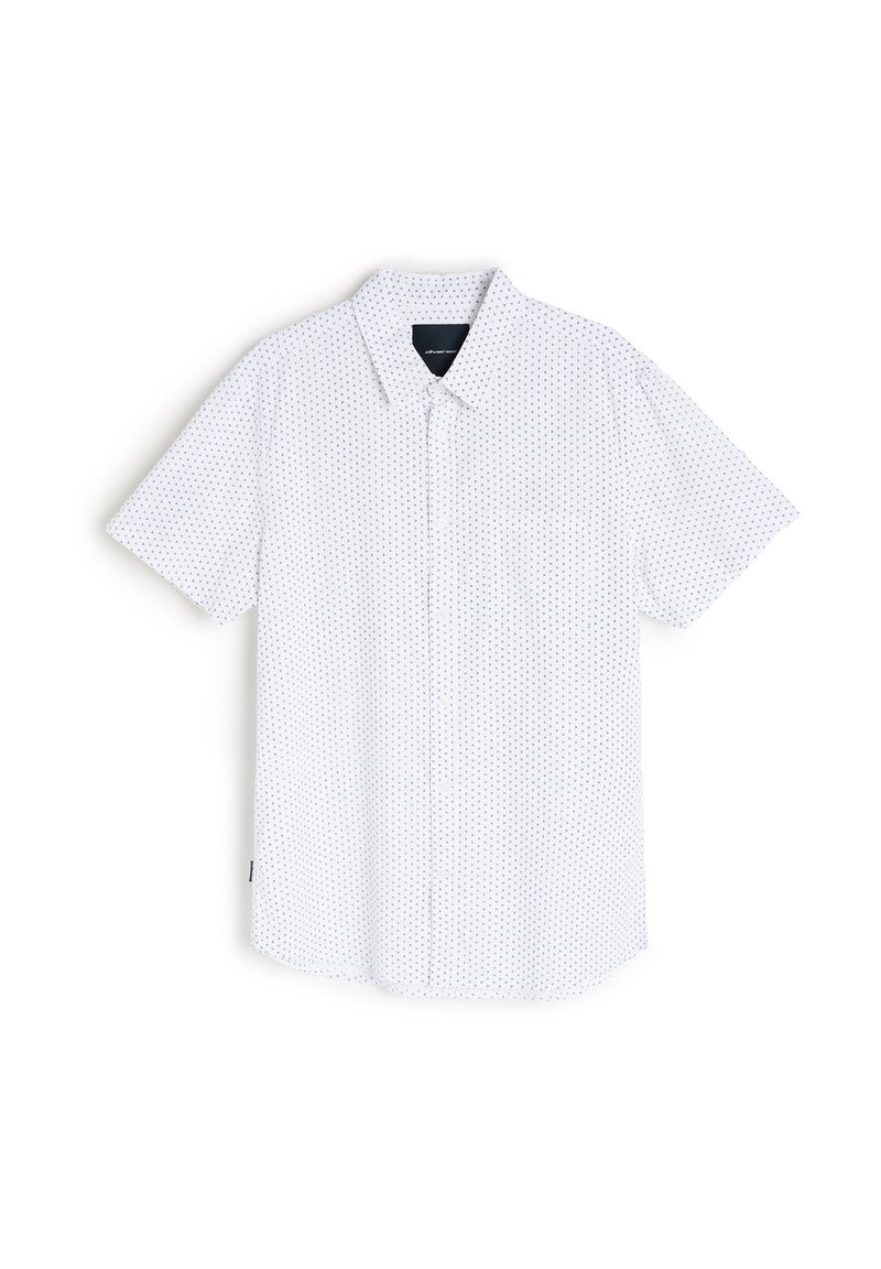 Krótki rękaw biały shirt z kołnierzykiem zapinanym na guziki, z teksturowanym wzorem małych niebieskich kropek. Zawiera kieszeń na piersi.