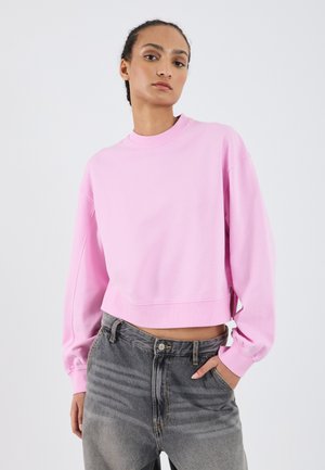 - Bluza