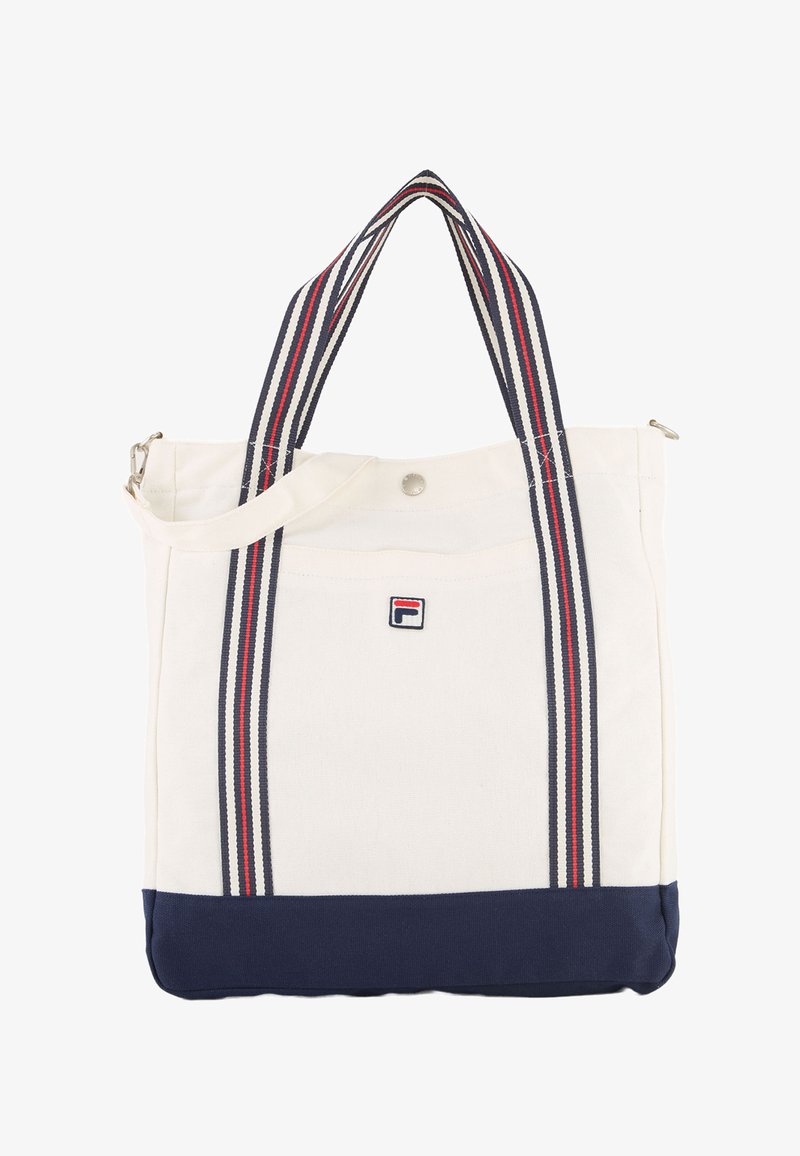 Sac fourre-tout en toile blanche avec base bleu marine, anses rayées bleu-rouge-blanc, poche avant à pression et petit écusson logo FILA.