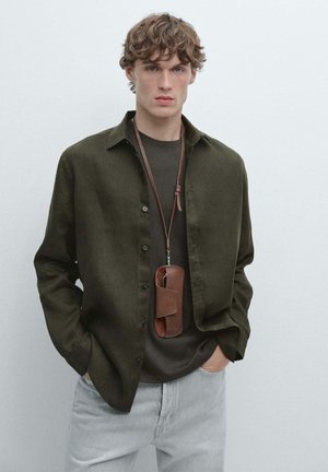 REGULAR FIT - Koszula