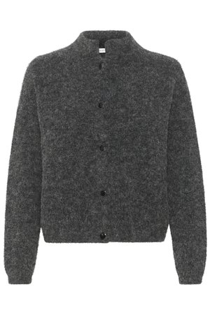Cardigan gris et duveteux avec un col montant, présentant une fermeture à boutons et des manches longues. Fabriqué à partir d'un matériau doux avec une finition texturée.