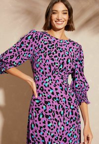 Love & Roses Vardagsklänning - purple animal