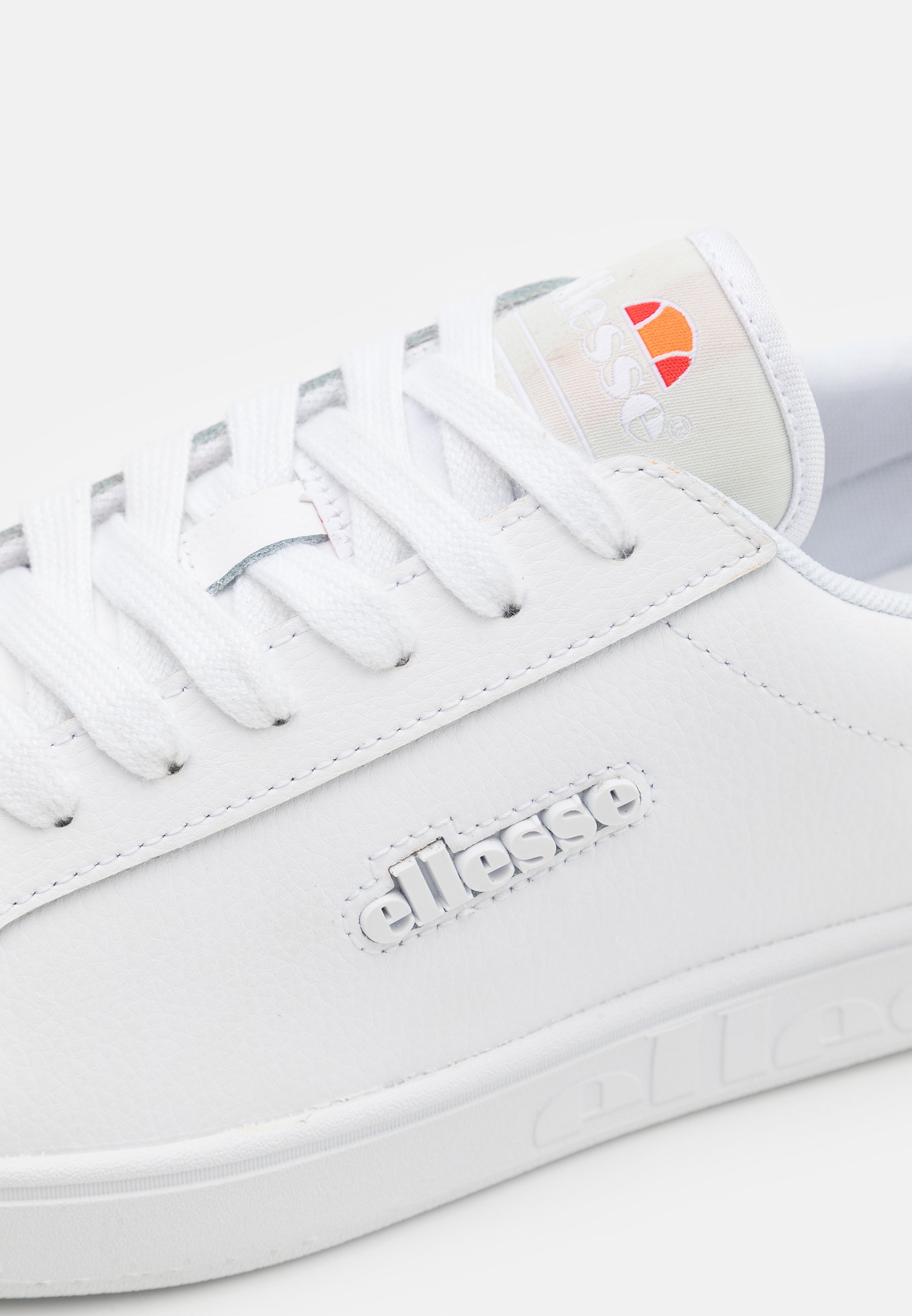 ellesse campo trainers