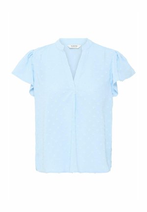 Hellblaue kurzärmlige Bluse mit V-Ausschnitt, strukturiertem Stoff mit kleinen, erhabenen Punkten und sanften Rüschen an den Ärmeln.