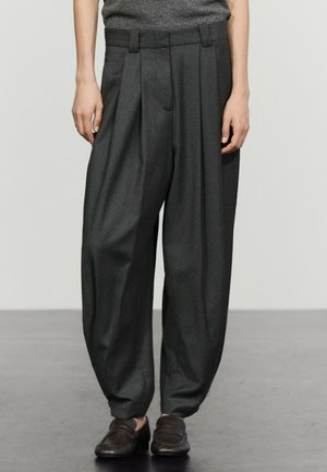 Massimo Dutti, PLEATED FLANNEL TROUSERS WITH HEM DETAIL - Trousers - dark grey